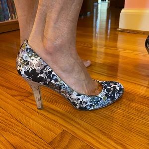 Nine West pump
